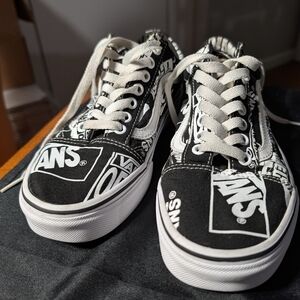 Vans Black and White Off The WallsOld Skool Logo Mix Size 6.5(Men), Size 8(Women